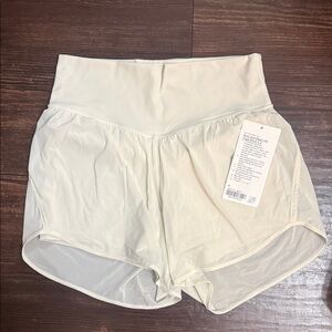 NWT Lululemon Nulu Mesh Shorts in Bone Size 8